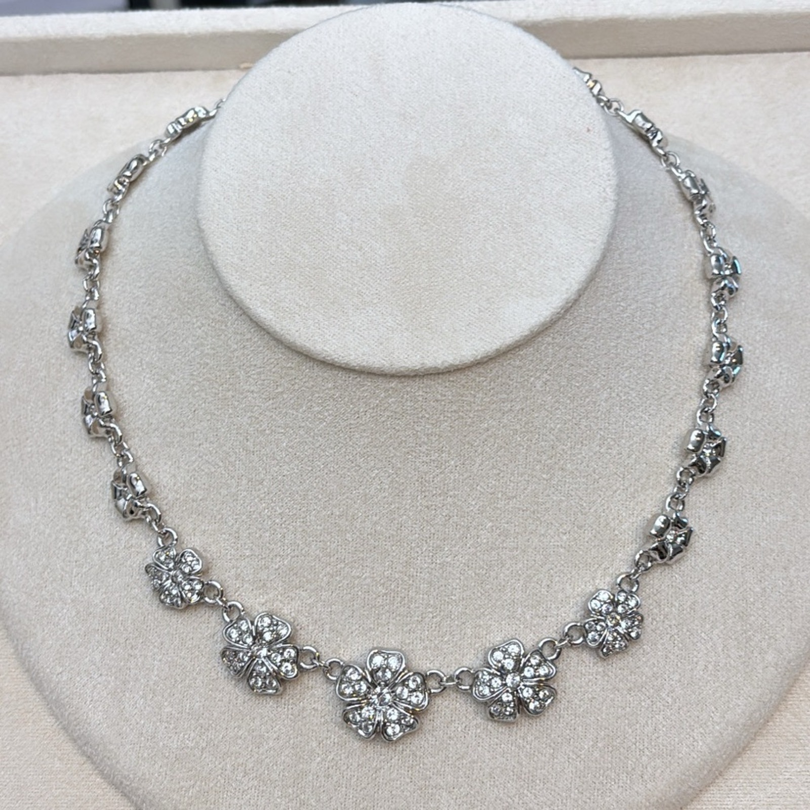 Nina Ricci Silver Crystal Floral Necklace 349$